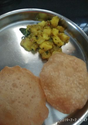 A picture of Poori.