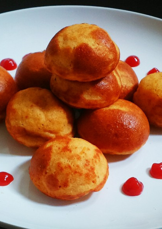 A picture of Bread appam with leftover bread.