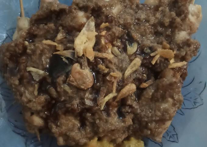 Bagaimana mengolah Sate ayam bumbu kacang Anti Gagal