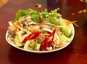 Hình của món Gỏi chân gà.