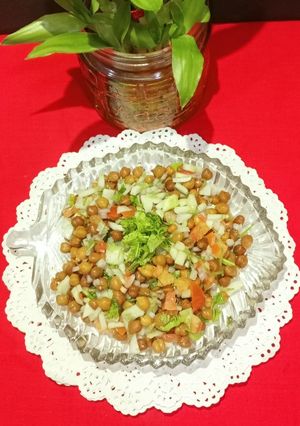 A picture of Kala Chana Salad.