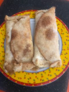 Una foto de Tortitas de trigo con compota de manzana