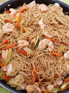 Una foto de Noodles con gambas