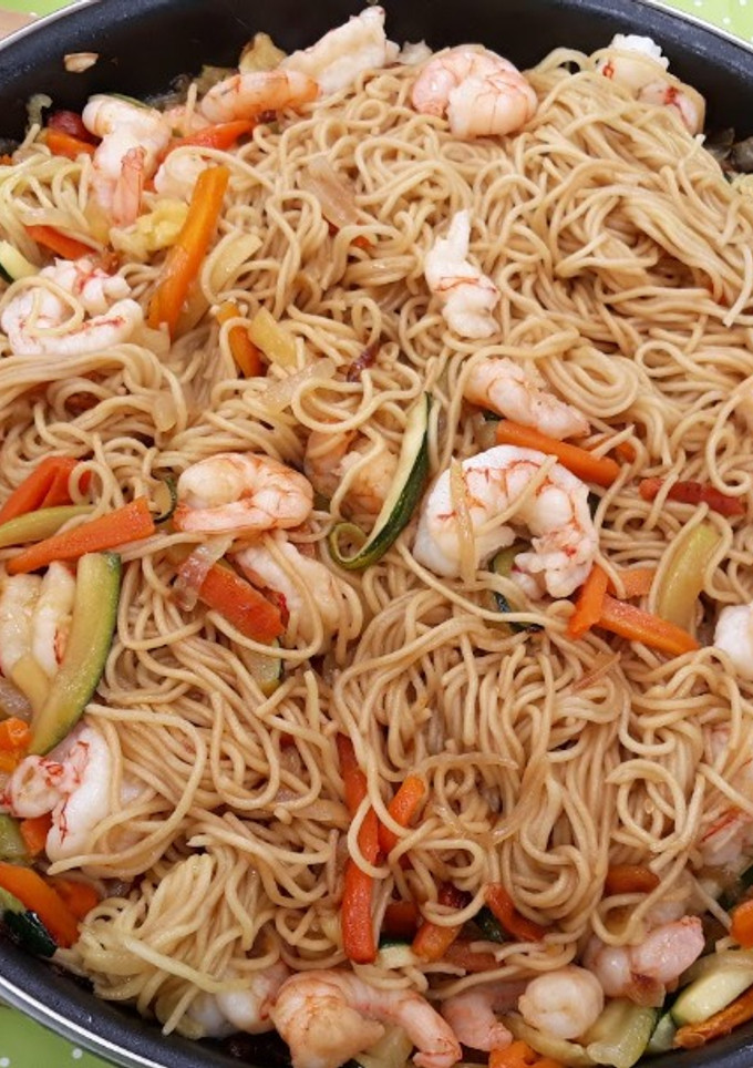 Una foto de Noodles con gambas