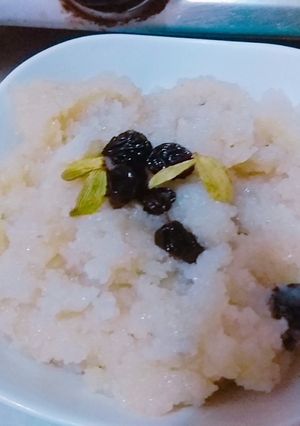 A picture of Flatten rice(poha) halwa.