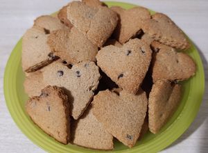Foto di Biscotti con Farina d'avena e Gocce di Cioccolato Fondente Senza Zucchero Aggiunto