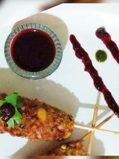 चुकन्दर की खट्टी मीठी चटनी(Chukandar ki khatti meethi chutney recipe in hindi) रेसिपी मुख्य फोटो