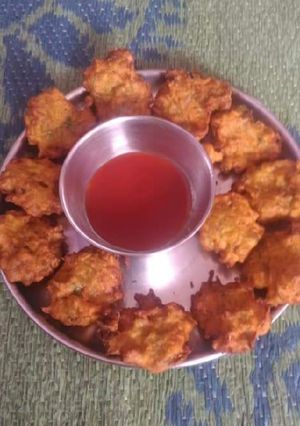 नेनुआ के फूल के पकौड़े (Nenuaa Ke Ful Ke Pakode Recipe In Hindi) रेसिपी मुख्य फोटो