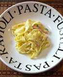 Fettuccine con jamón y crema