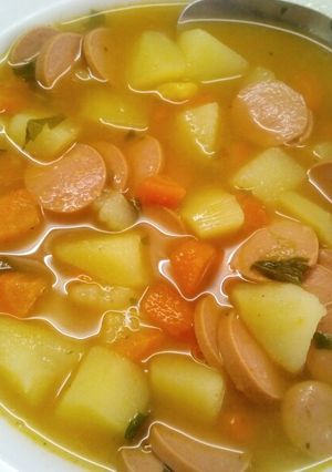 Magyaros burgonyaleves recept fotója