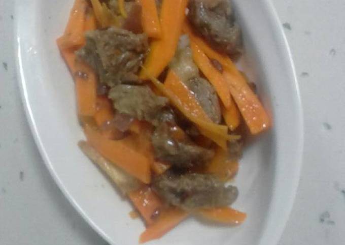 Fried beef with carrots