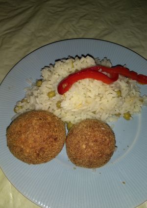 Una foto de Albóndigas de pollo con arroz