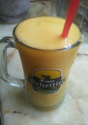 Una foto de Smothiee de Piña, Durazno y Naranja