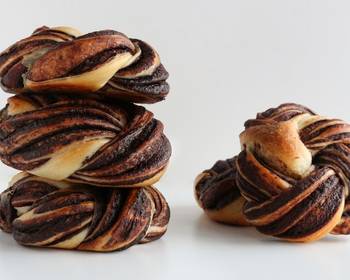 Easy Serving Recipe Chocolate Braided Bread Brioche Wreath Delicious and Healthy