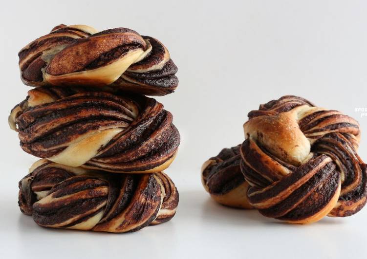 Chocolate Braided Bread [Brioche Wreath]