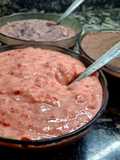 Postre de fruta helado