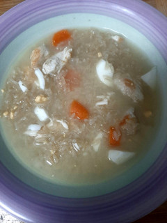 Una foto de 🍜 Sopa de pollo y arroz
