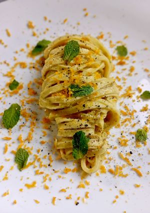 Foto di Fettuccine con Crema di Carciofi, Menta e Bottarga di Muggine