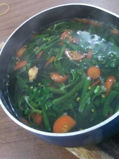 Foto resep Sayur bening bayam dan temanya