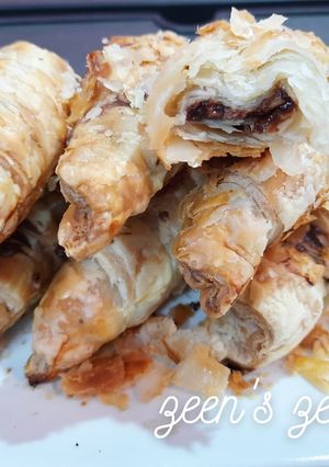A picture of Cadbury Chocolate Puff Pastry Croissants.