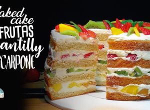 Foto principal de Naked Cake - Tarta desnuda de frutas y chantilly con mascarpone