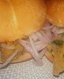 Pan con chicharrón de pescado a lo Carmelita