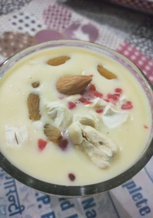 A picture of Mango shake.