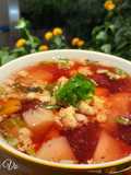 Món canh với các loại củ và thịt xay