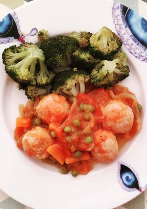 Una foto de Albóndigas con verduras en la SlowCooker