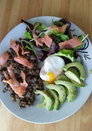Une photo de Salade de lentilles et saumon