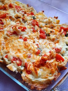 عکسی از دستور شام ساده و راحت🥖🥚🍅🧀