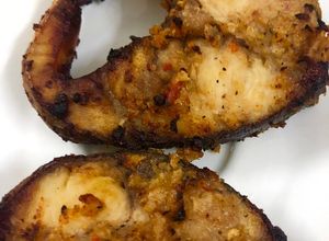 Hình của món Cá bớp nướng riềng mẻ.