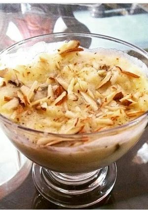 A picture of Apple shrikhand.