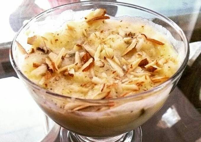 Apple shrikhand