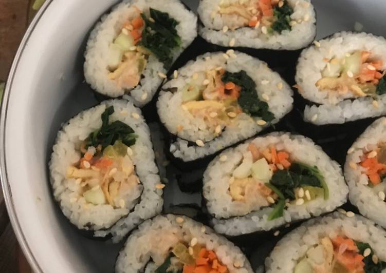 Kimbab tuna or salmon