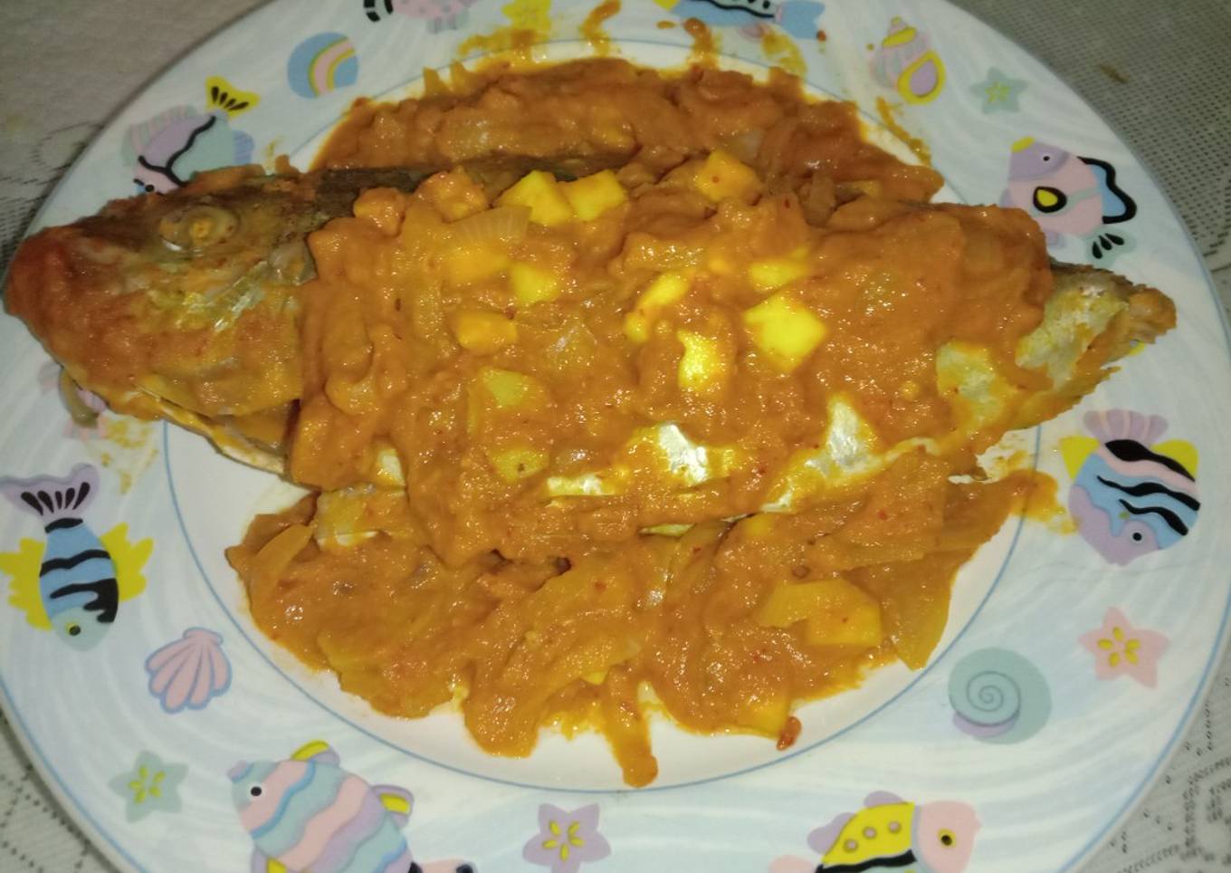 Ikan kue tim saos tomat mangga