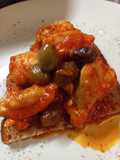Sovracosce di pollo in salsa di pomodori