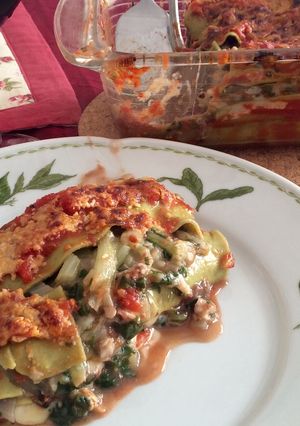 Una foto de Lasagna rápida de tallos de acelga y nuez