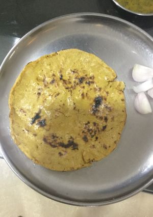A picture of Corn Bhakri / Makke ki Roti.