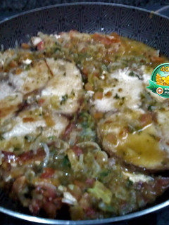 Una foto de Bagre 🍤en Salsa 🍅🧅🧄
