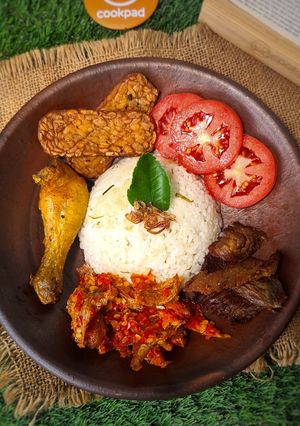 Foto resep Nasi Uduk Daun Jeruk