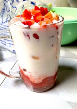 รูปของ นมสตรอว์เบอร์รี 🥛🍓