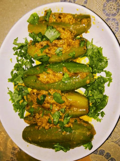 पनीर के भरवां परवल(paneer ke bharwa karele recipe in hindi) रेसिपी मुख्य फोटो