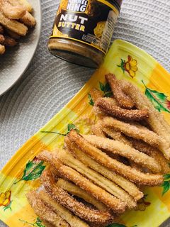 Bögrés churros fahéjas cukorral recept fotója