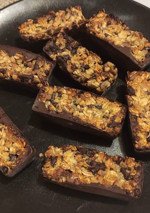 Une photo de ~ barre céréale healthy chocolatée ~