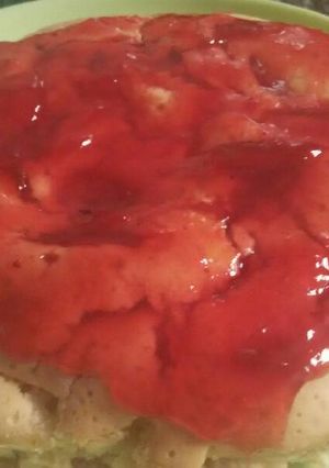 A picture of Plum cake with plum jam.