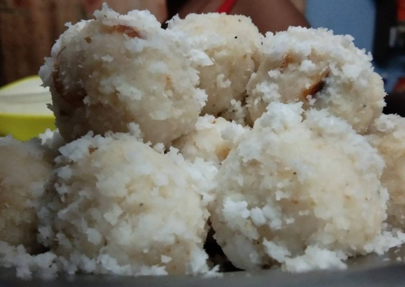 Coconut Ladoo