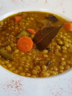 Una foto de Lentejas con verduras