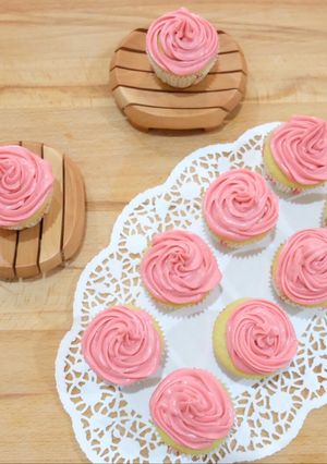 Foto resep Vanilla Cupcake moist lembut Topping creamcheese