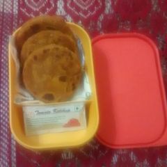 A picture of Mini paratha with aloo and cheese for kids snacks box.